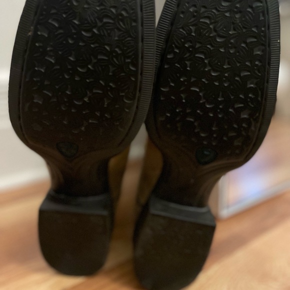Ariat Cowboy boots! - Picture 4 of 6
